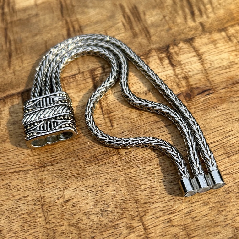 ✨The Yurman Look for less! Triple strand silver bracelet w magnetic closure - Picture 4 of 5